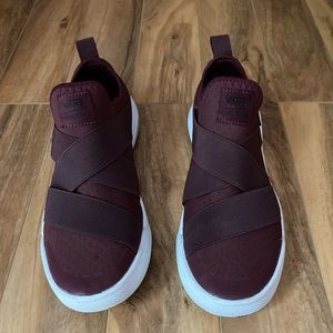 Vans Ultrarange sneakers size 9.5 women’s (men’s 8.0)